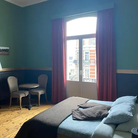 瓦康迪罗吉斯法哈洛比旅馆 2*